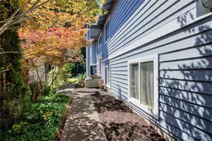 5208 213th Pl SW, Mountlake Terrace, WA 98043 - Photo 3