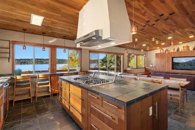 2717 E Lake Sammamish Parkway SE, Sammamish, WA 98075 - Photo 11