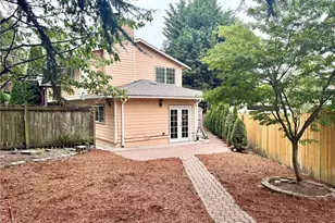 4016 Burton Pl W, Seattle, WA 98199 - Photo 27