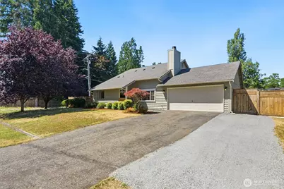 4325 152nd Street SW, Lynnwood, WA 98087 - Photo 1
