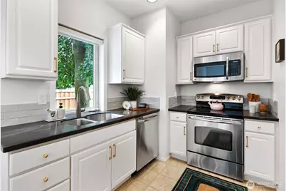 2110 California Avenue SW #C, Seattle, WA 98116 - Photo 9