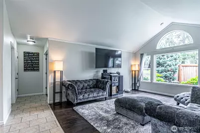 11218 215th Avenue E, Bonney Lake, WA 98391 - Photo 5