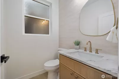 13321 3rd Avenue NE, Seattle, WA 98125 - Photo 17