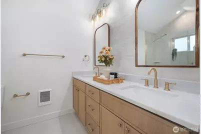 13321 3rd Avenue NE, Seattle, WA 98125 - Photo 29