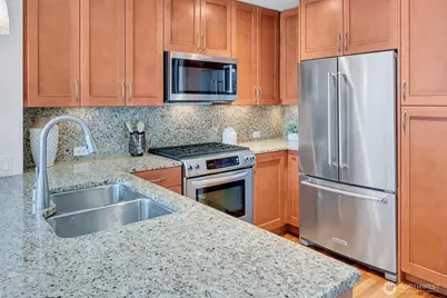 10610 NE 9th Place #1501, Bellevue, WA 98004 - Photo 11