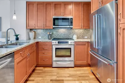 10610 NE 9th Place #1501, Bellevue, WA 98004 - Photo 7