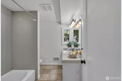 2315 B Franklin Avenue E #B, Seattle, WA 98102 - Photo 23