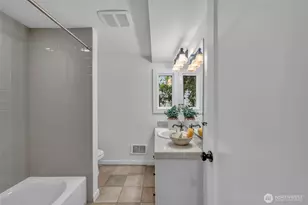 2315 B Franklin Ave E, Seattle, WA 98102 - Photo 23