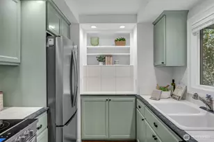 2315 B Franklin Ave E, Seattle, WA 98102 - Photo 11