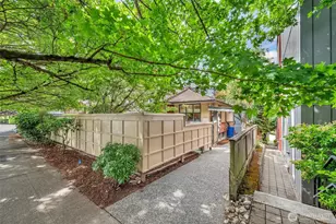 2315 B Franklin Ave E, Seattle, WA 98102 - Photo 39