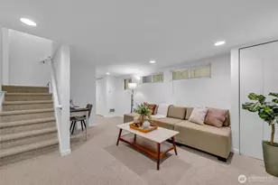 2315 B Franklin Ave E, Seattle, WA 98102 - Photo 17