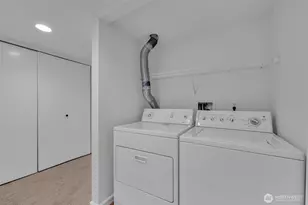 2315 B Franklin Ave E, Seattle, WA 98102 - Photo 25