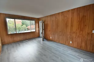 5522 NE 193rd St, Lake Forest Park, WA 98155 - Photo 3
