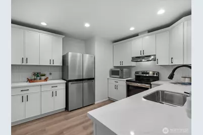 14601 NE 50th Place #E6, Bellevue, WA 98007 - Photo 9