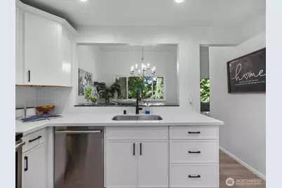 14601 NE 50th Place #E6, Bellevue, WA 98007 - Photo 11