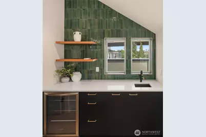 454 NE 40th Street, Seattle, WA 98105 - Photo 15