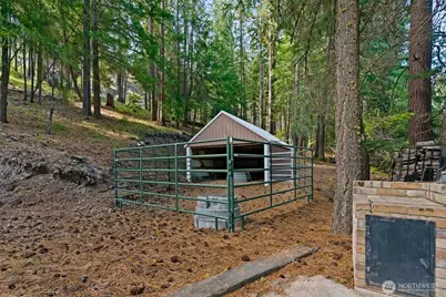8040 N Fork Road, Yakima, WA 98903 - Photo 37