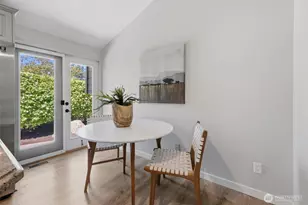 2209 West LK Sammamish Pkwy NE, Redmond, WA 98052 - Photo 9