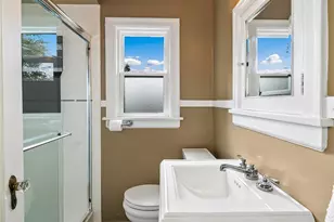 6249 30th Ave NE, Seattle, WA 98115 - Photo 17