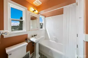 6249 30th Ave NE, Seattle, WA 98115 - Photo 23