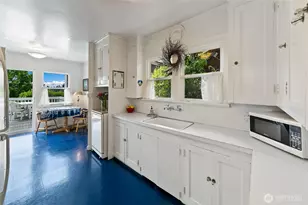 6249 30th Ave NE, Seattle, WA 98115 - Photo 9