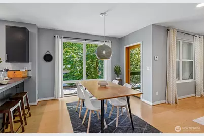 9423 Roosevelt Way NE, Seattle, WA 98115 - Photo 9