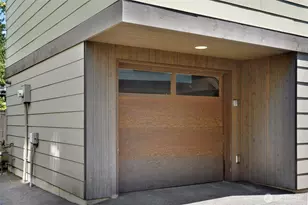 9423 Roosevelt Way NE, Seattle, WA 98115 - Photo 27