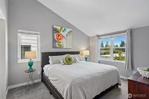 9423 Roosevelt Way NE, Seattle, WA 98115 - Photo 21