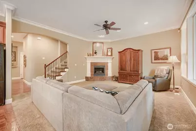 1001 S 38th Court, Renton, WA 98055 - Photo 9