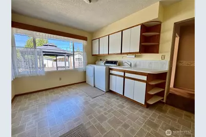 102 Laurel Place, Longview, WA 98632 - Photo 11