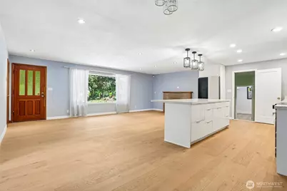 16220 Ambaum Boulevard S, Burien, WA 98148 - Photo 9