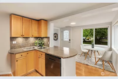 17800 185th Avenue NE, Woodinville, WA 98072 - Photo 17