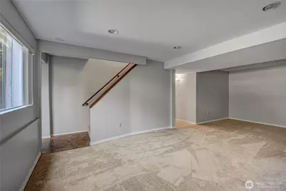 10035 NE 28th Place, Bellevue, WA 98004 - Photo 17