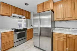 10035 NE 28th Pl, Bellevue, WA 98004 - Photo 5
