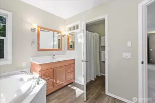 10005 228th Pl SE, Woodinville, WA 98077 - Photo 17