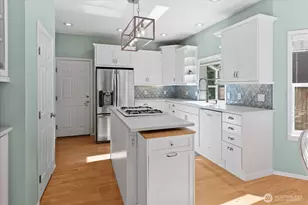 10005 228th Pl SE, Woodinville, WA 98077 - Photo 9