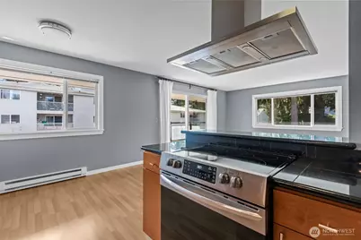 845 NE 125th Street #404, Seattle, WA 98125 - Photo 15