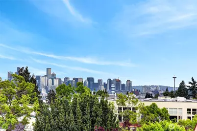4527 Corliss Avenue N, Seattle, WA 98103 - Photo 3