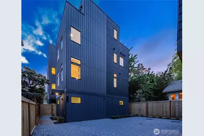 4527 Corliss Avenue N, Seattle, WA 98103 - Photo 1
