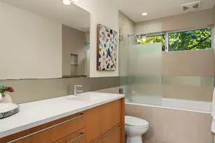 2716 107th Ave SE, Beaux Arts Village, WA 98004 - Photo 27