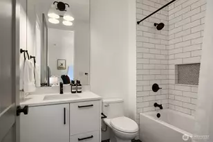 9812 NE 31st St, Bellevue, WA 98004 - Photo 21