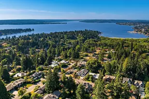 9812 NE 31st St, Bellevue, WA 98004 - Photo 33