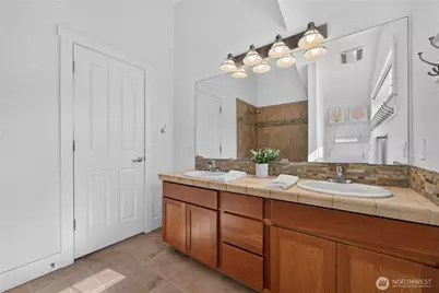 5013 40th Avenue NE, Seattle, WA 98105 - Photo 9
