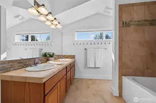 5013 40th Ave NE, Seattle, WA 98105 - Photo 11