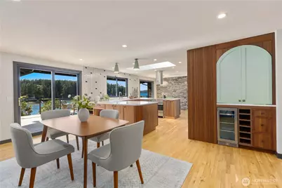6498 NE Monte Vista Drive, Bainbridge Island, WA 98110 - Photo 15