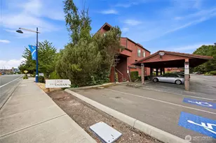 1208 S 216th St, Seattle, WA 98198 - Photo 3