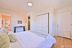 421 Wells Ave N, Renton, WA 98057 - Photo 25