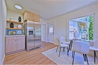 421 Wells Avenue N, Renton, WA 98057 - Photo 9