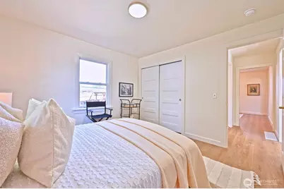 421 Wells Avenue N, Renton, WA 98057 - Photo 21