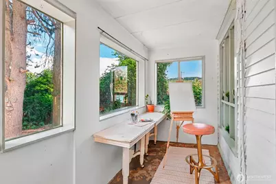 1010 S Director Street, Seattle, WA 98108 - Photo 3